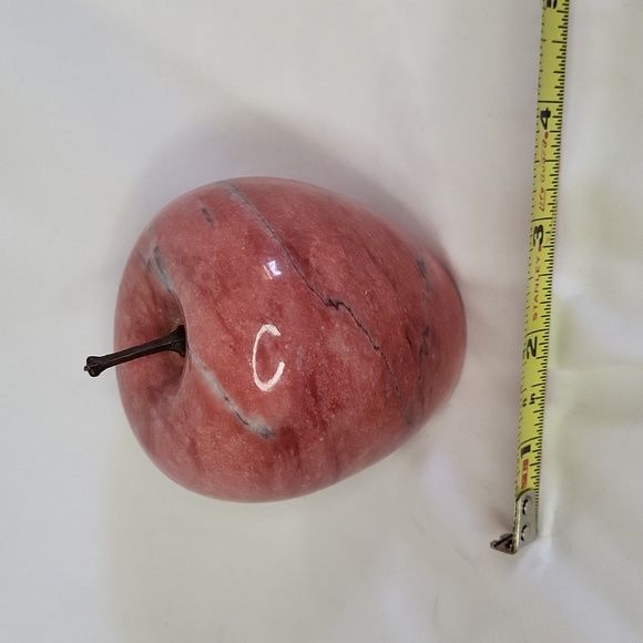 Vermont Marble Exhibit Apple Vintage Paper weight pink stone Good condition - Picture 1 of 13